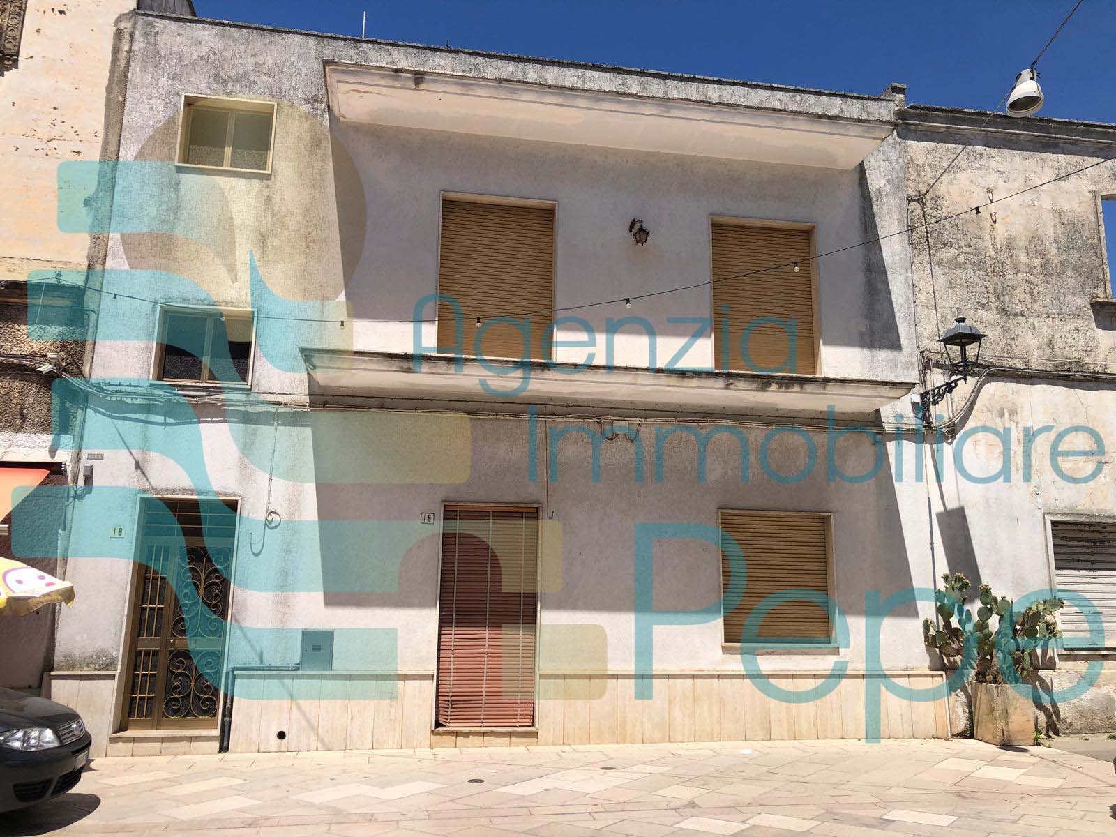 Abitazione indipendente da ristrutturare centro storico Presicce-Acquarica