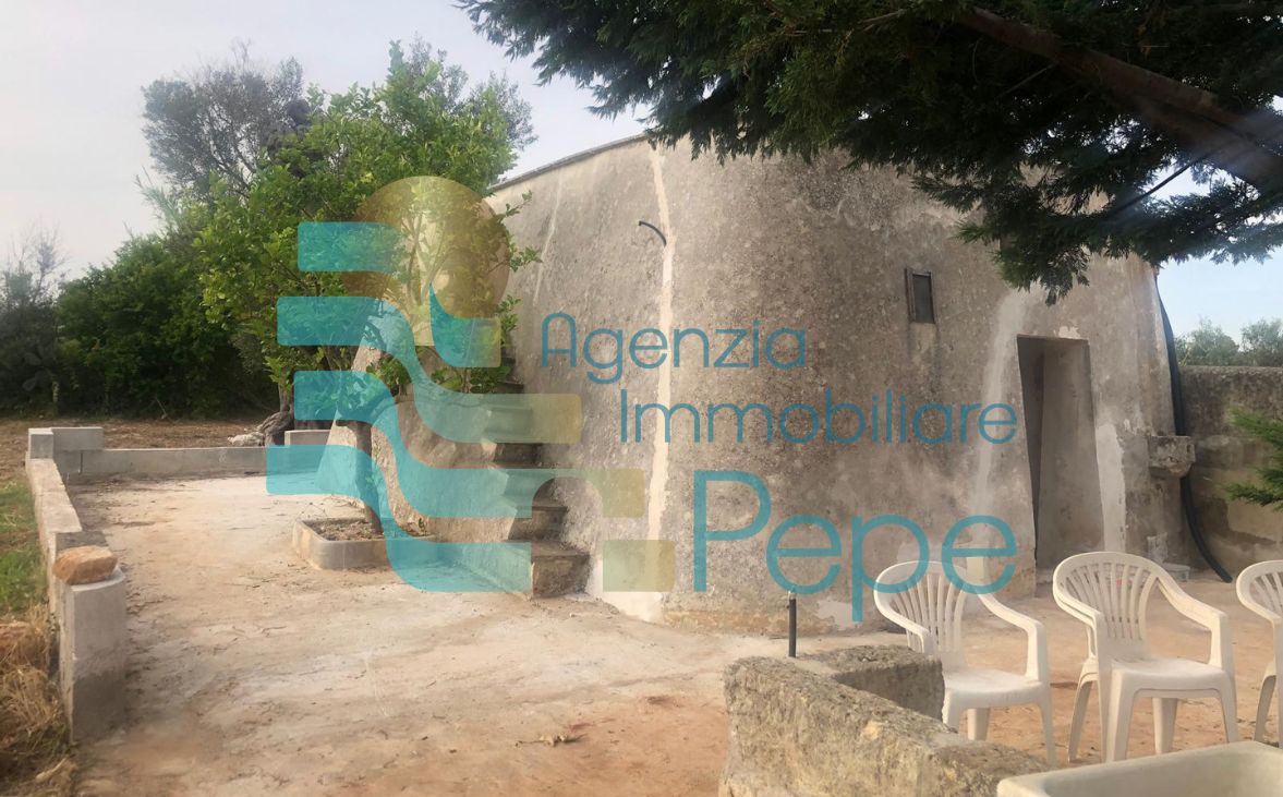 Terreno con Pajara costruzione salentina
