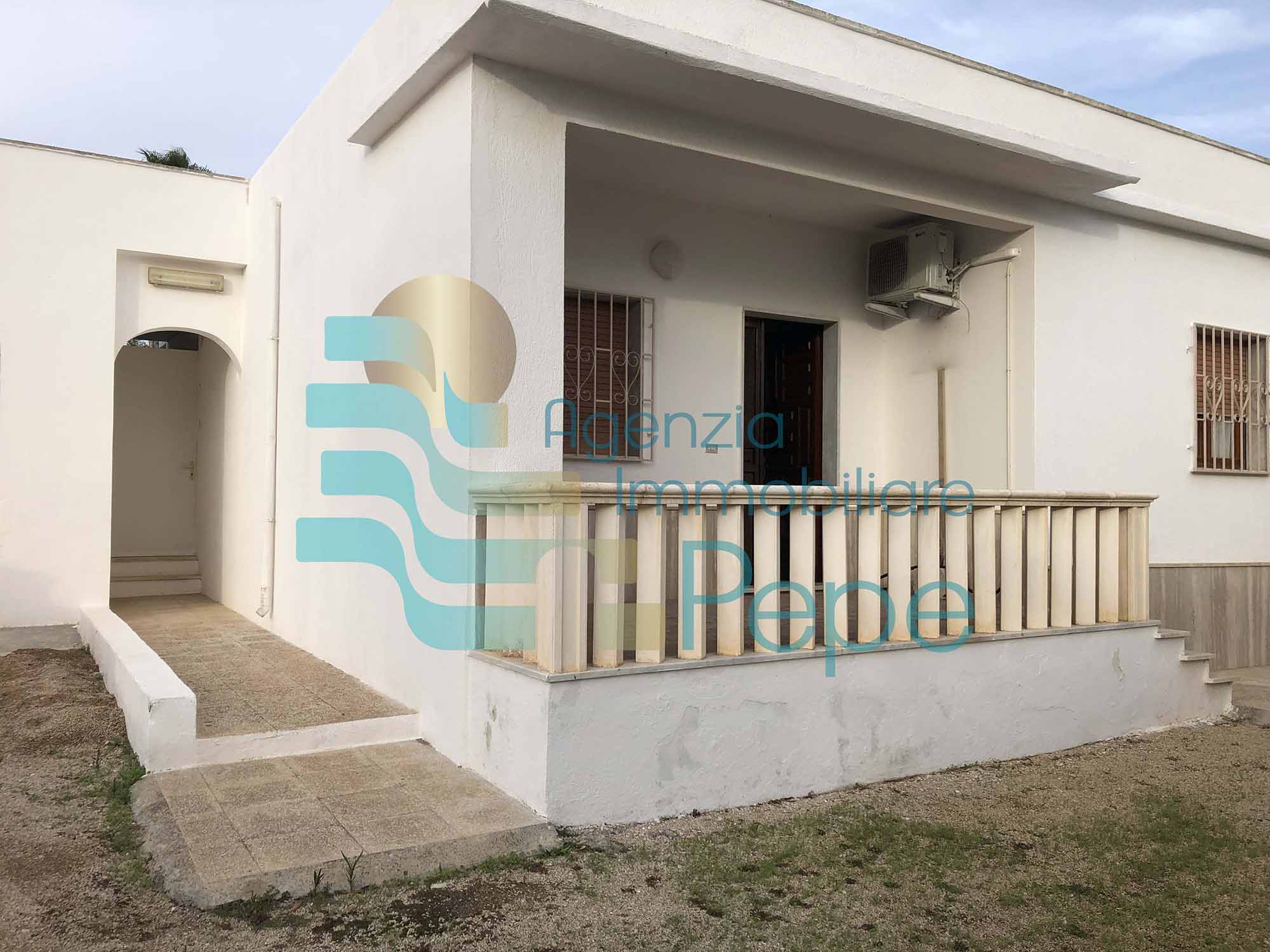 Casa al mare piano terra con giardino
